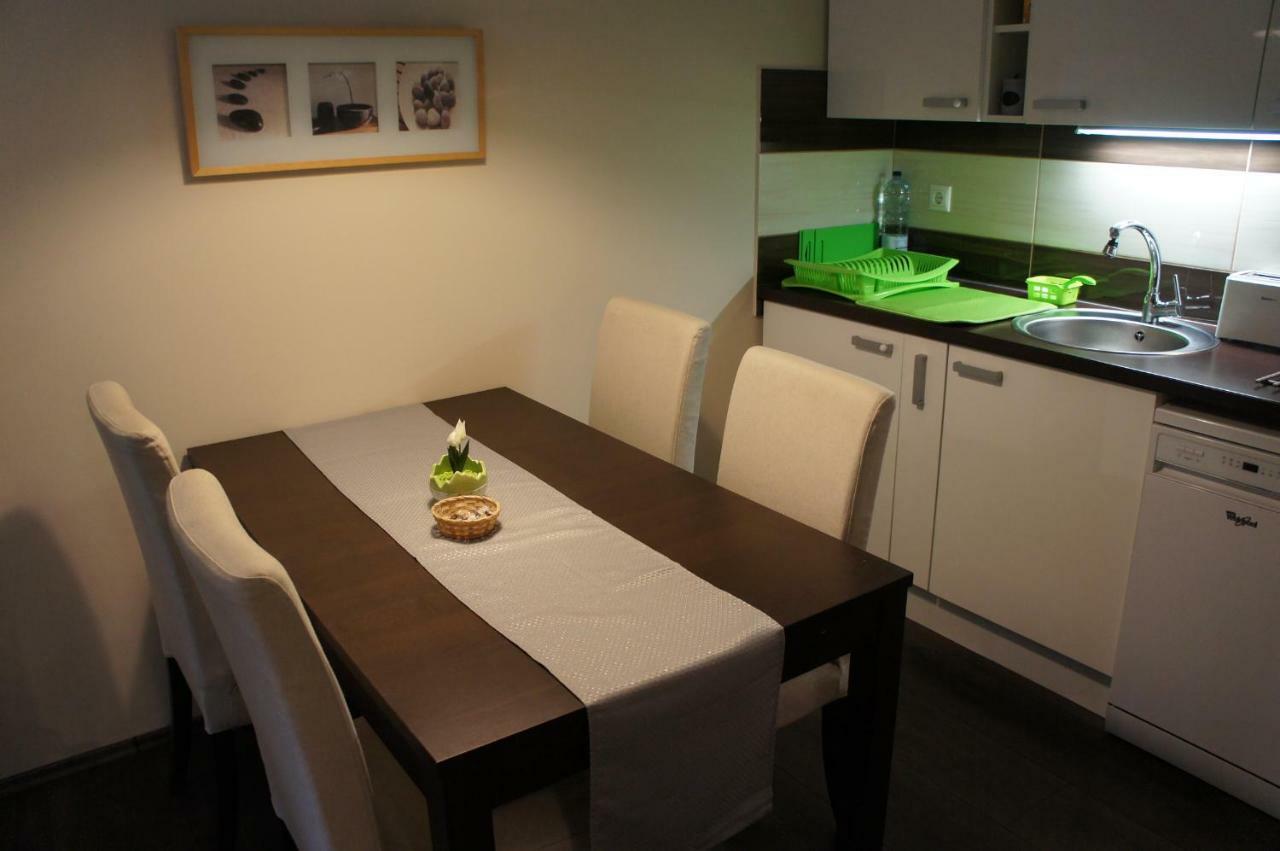 Viktoria Apartmanok Siofok Bagian luar foto