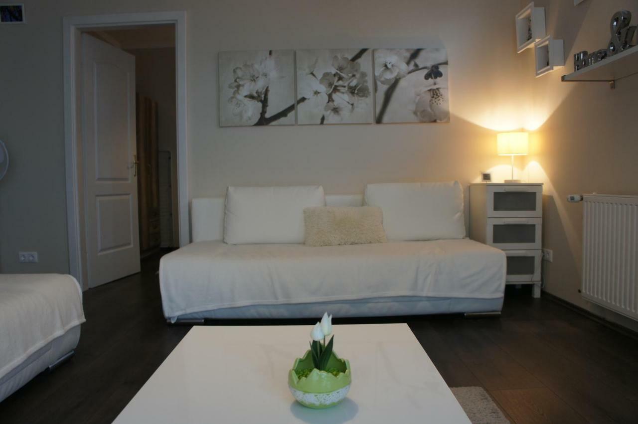 Viktoria Apartmanok Siofok Bagian luar foto