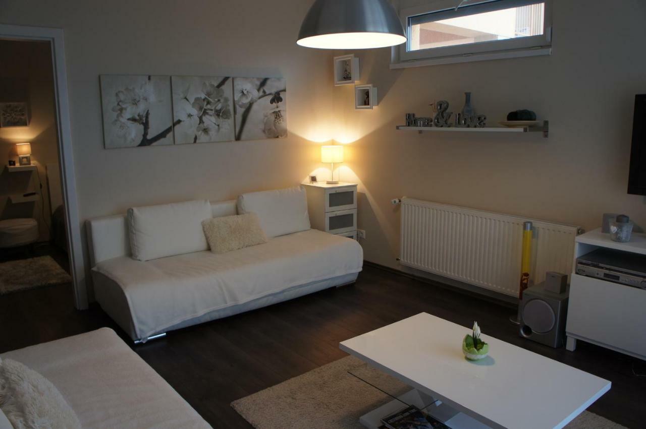 Viktoria Apartmanok Siofok Bagian luar foto